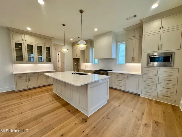 $635,000 | 104 Ridge Street, Madison, MS 39110