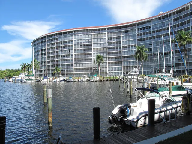 $2,300 | 1319 East Hillsboro Boulevard, Unit 208, Deerfield Beach, FL 33441