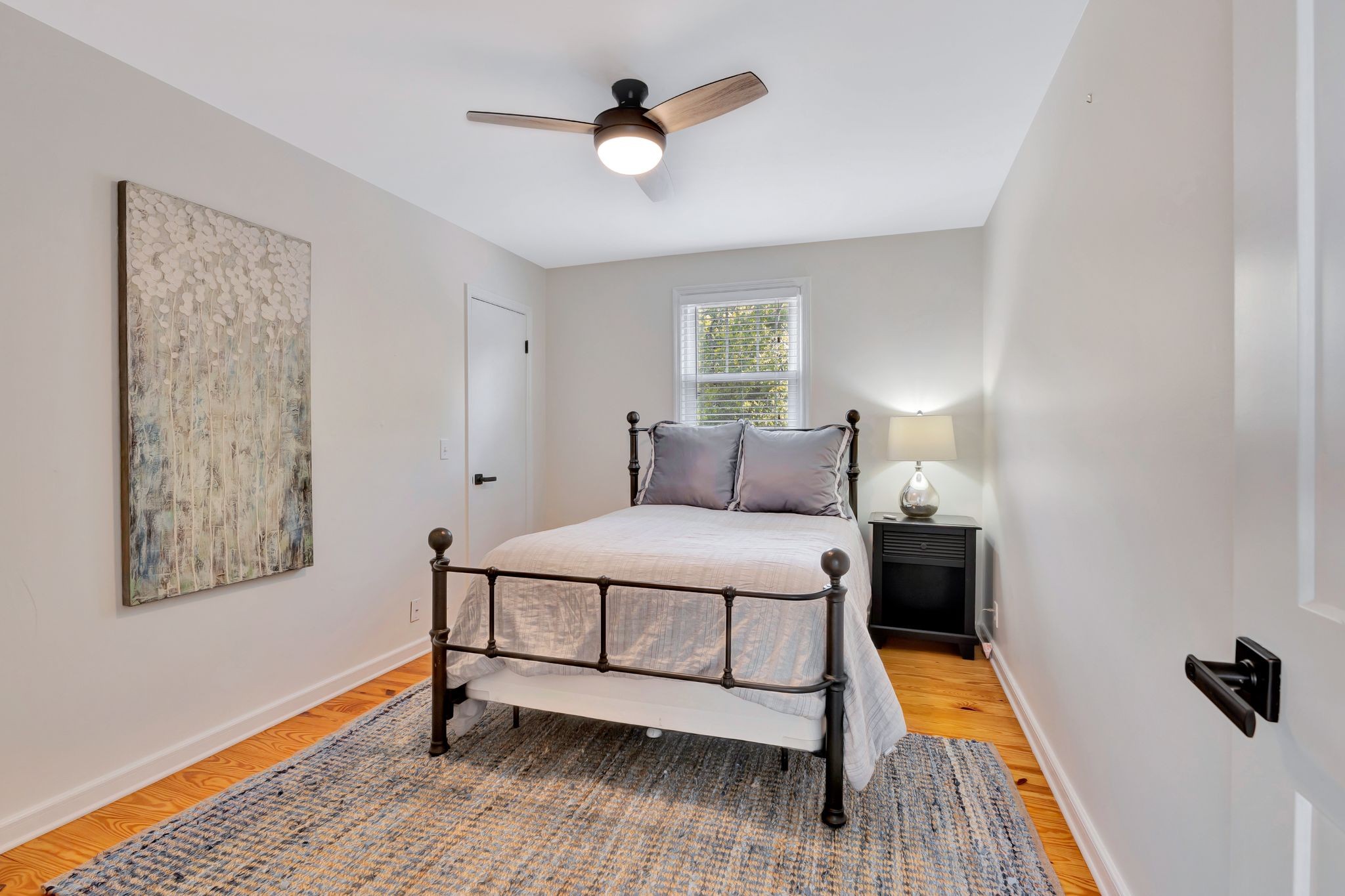 1358 Hunter Road Franklin, TN 37064 - Photo 26 of 47 a bedroom with a bed and a table