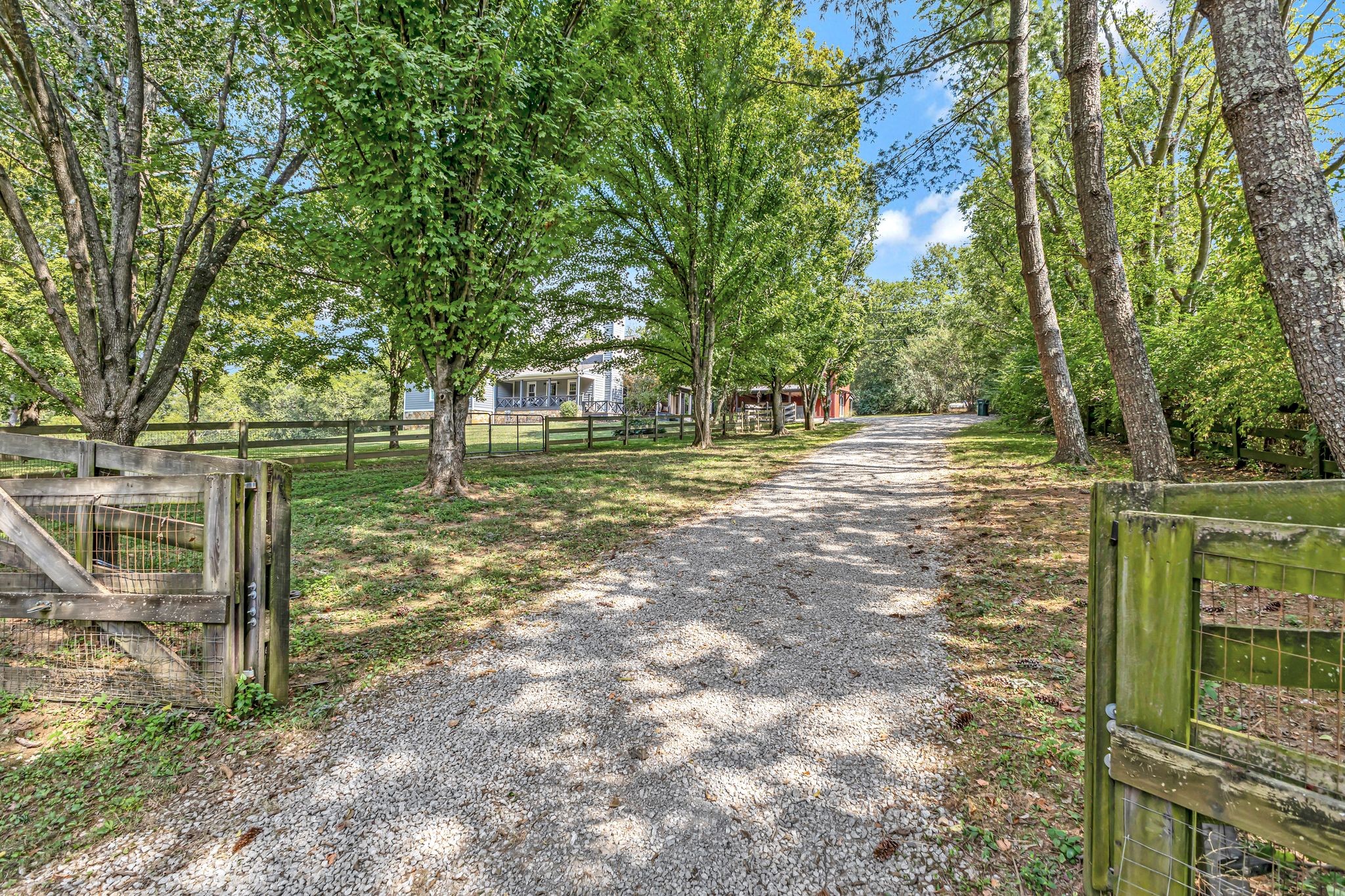 1358 Hunter Road Franklin, TN 37064 - Photo 47 of 47 a backyard of a house with lots of green space