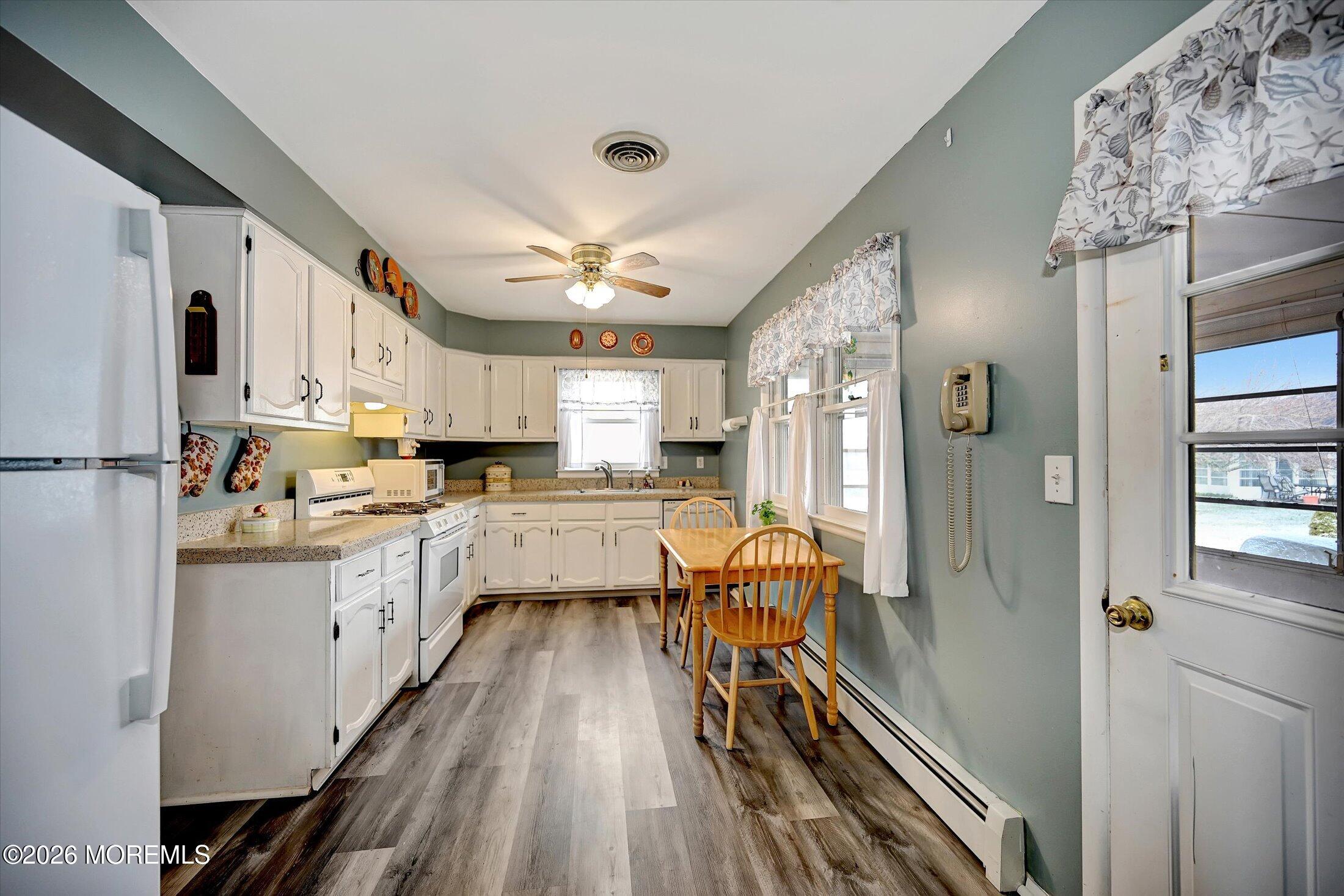 1 Easton Road Toms River, NJ 08757 - Photo 15 of 45 15-Kitchen