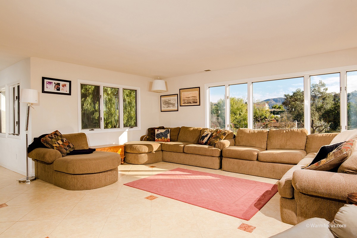 13917 Maxfield Road Jamul, CA 91935 - Photo 3 of 25 Living Room