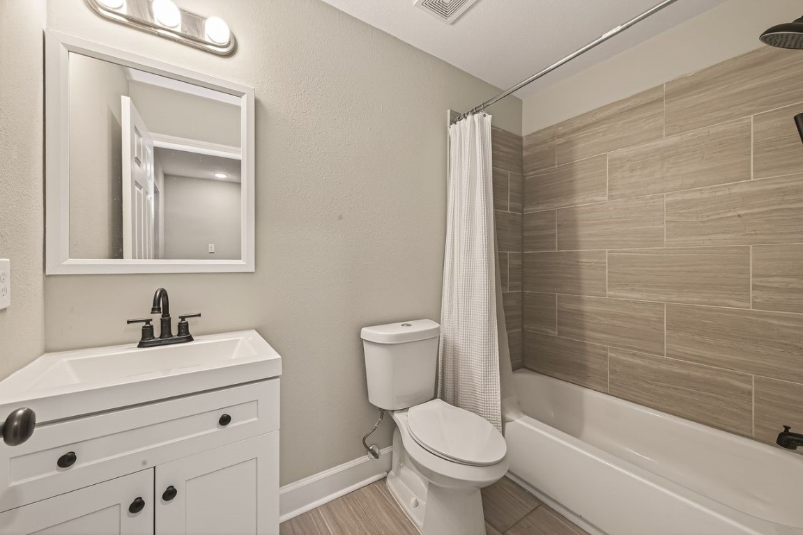 9724 Racine Street Houston, TX 77029 - Photo 13 of 27