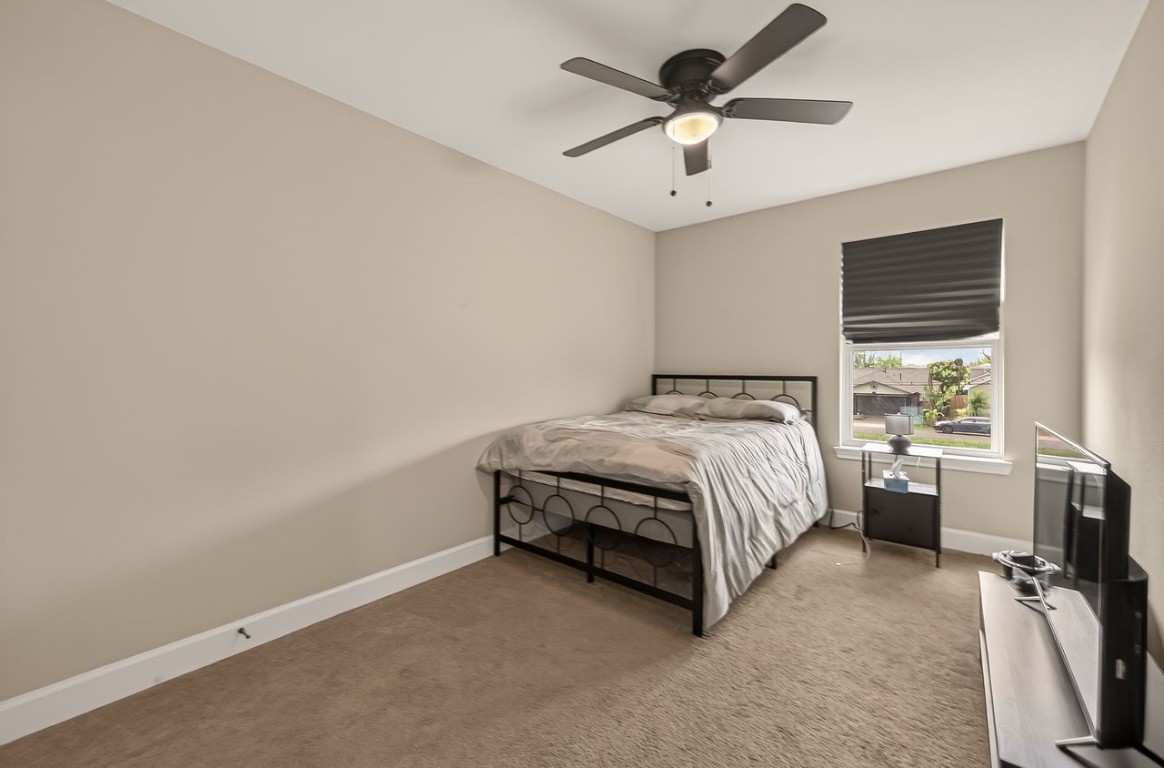 9724 Racine Street Houston, TX 77029 - Photo 14 of 27