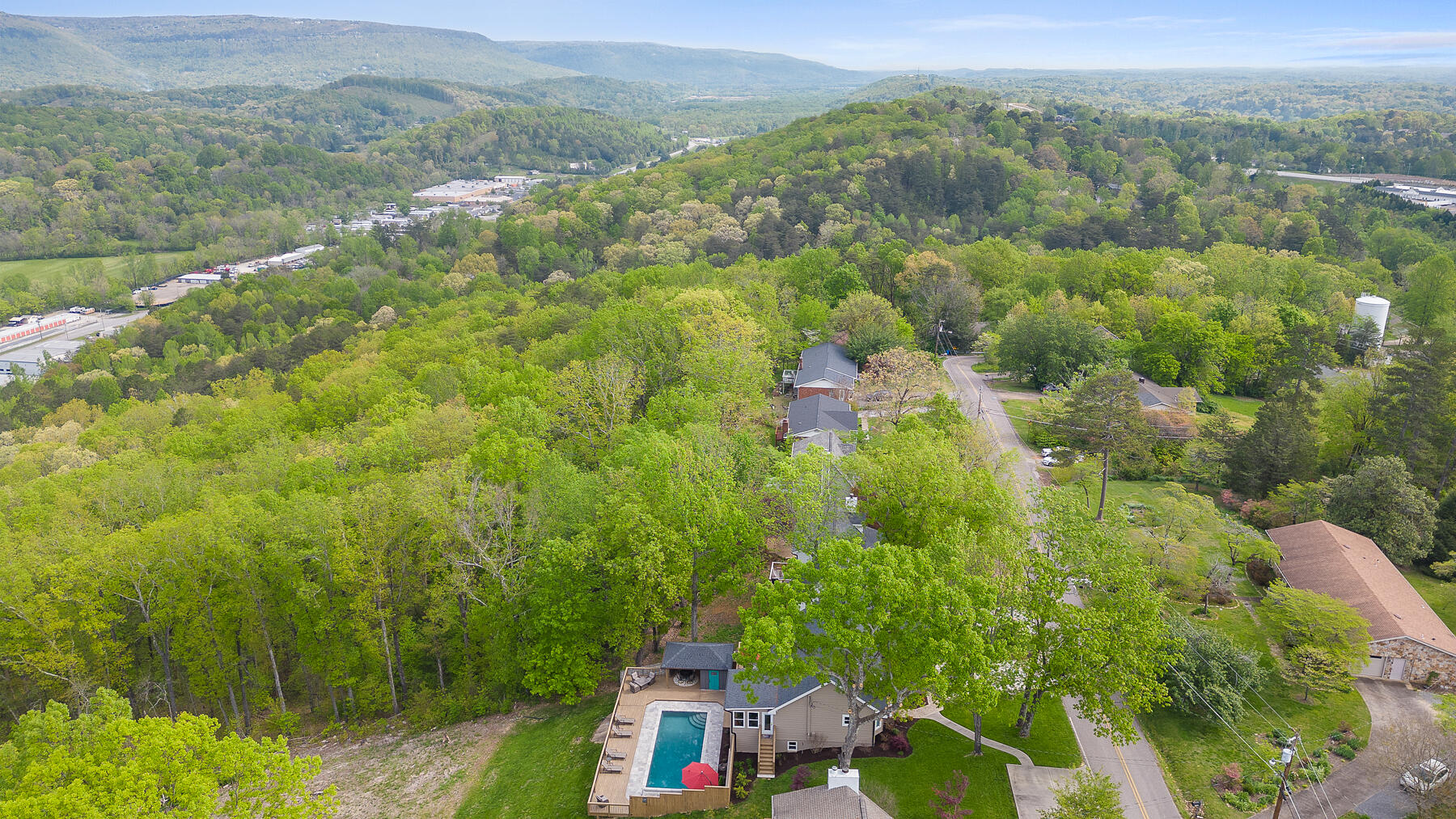 5977 Crestview Drive Hixson, TN 37343 - Photo 53 of 59 Crestview7