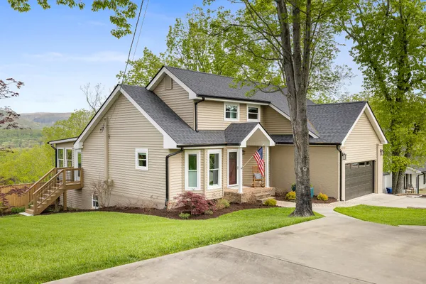 $719,900 | 5977 Crestview Drive, Hixson, TN 37343