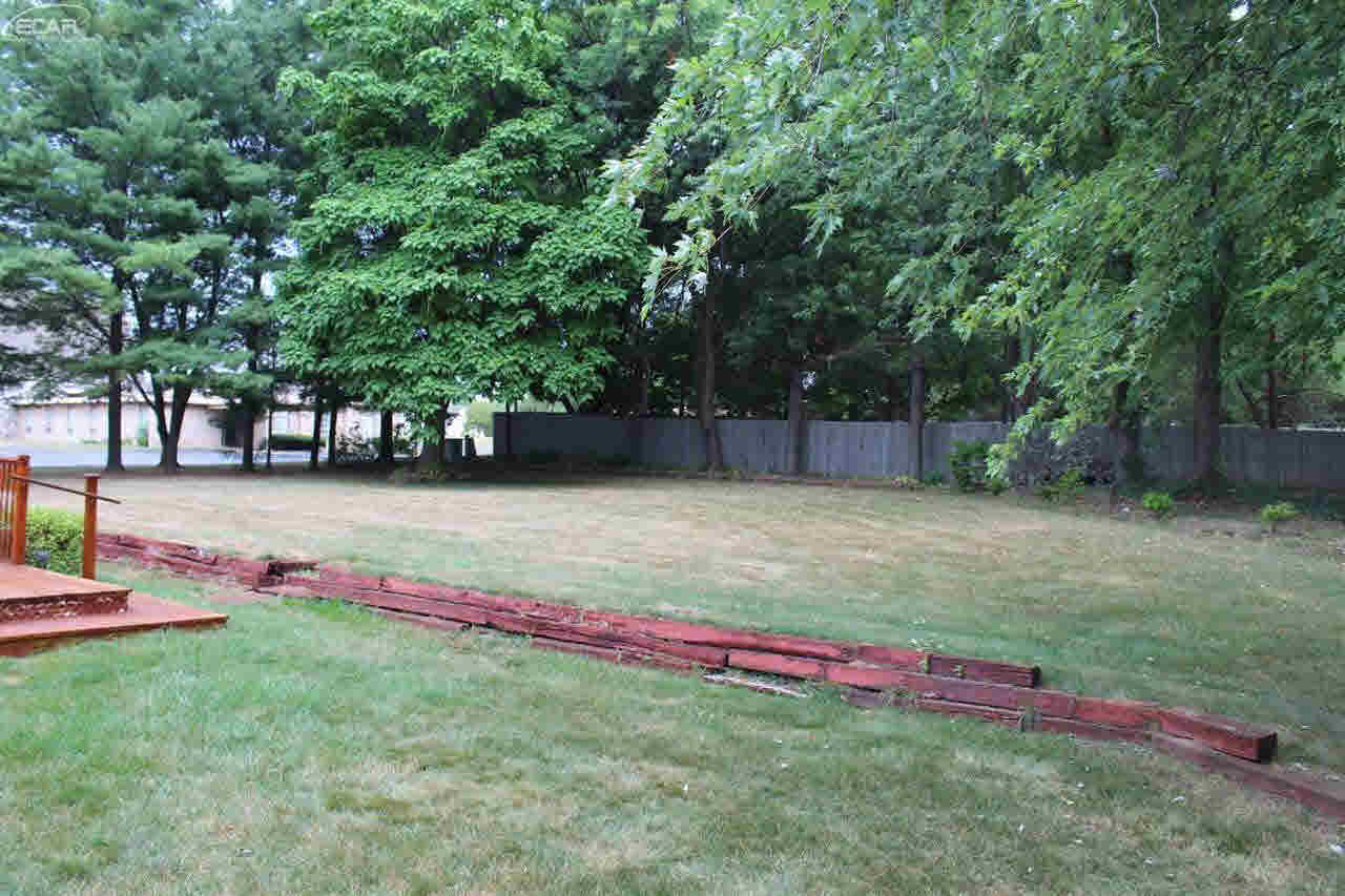 1488 North Dye Road Flint, MI 48532 - Photo 24 of 28 21203791-23.JPG