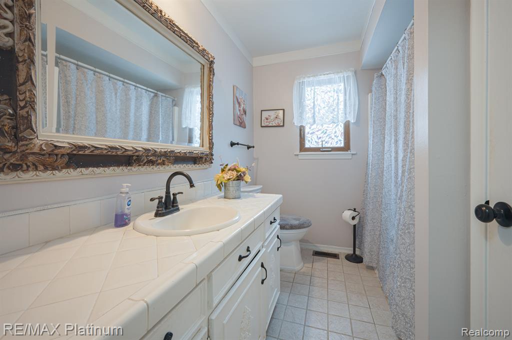 12518 Seymour Road Gaines, MI 48436 - Photo 22 of 45 Gallery Image 22