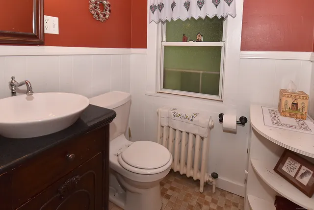 $335,000 | 256 Park Avenue, Bloomfield, CT 06002