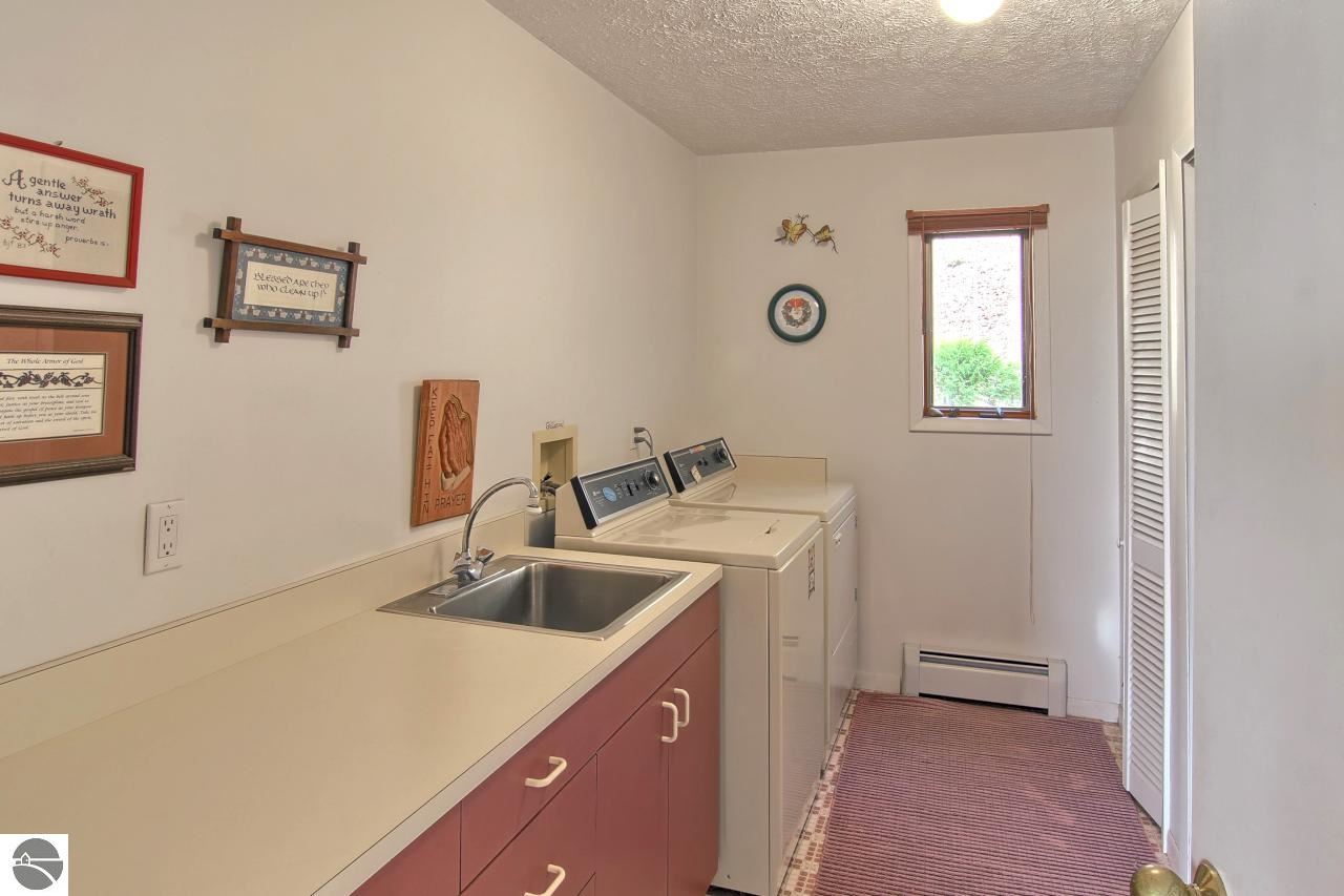 3957 Blue Water Road Traverse City, MI 49686 - Photo 19 of 35 1782311-18.JPG