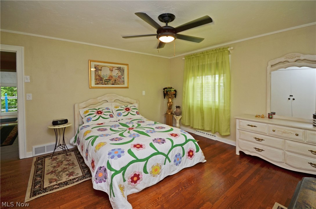6338 Stumph Road Cleveland, OH 44130 - Photo 18 of 35