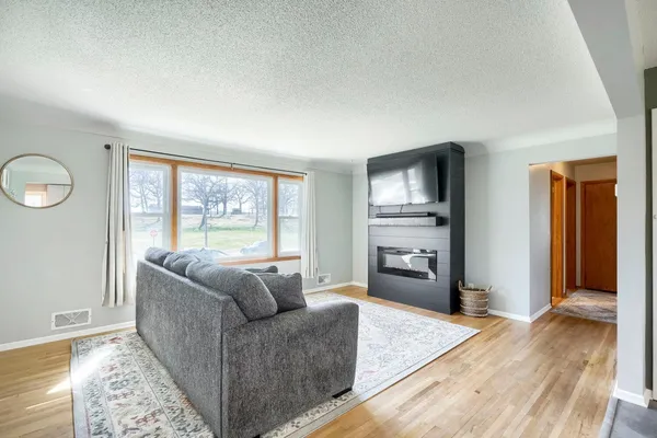 $369,900 | 16088 Jordan Avenue Southeast, Prior Lake, MN 55372