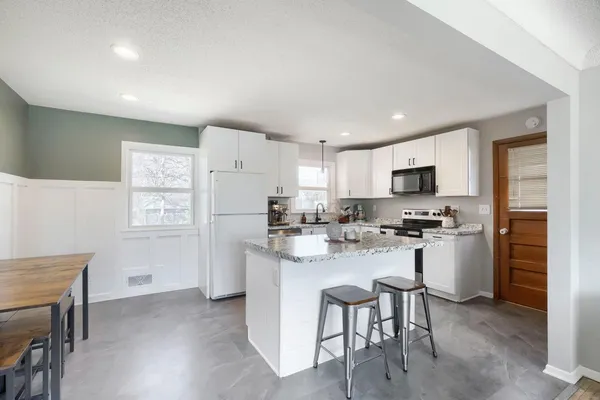 $369,900 | 16088 Jordan Avenue Southeast, Prior Lake, MN 55372