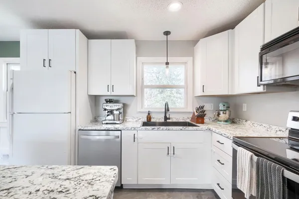 $369,900 | 16088 Jordan Avenue Southeast, Prior Lake, MN 55372