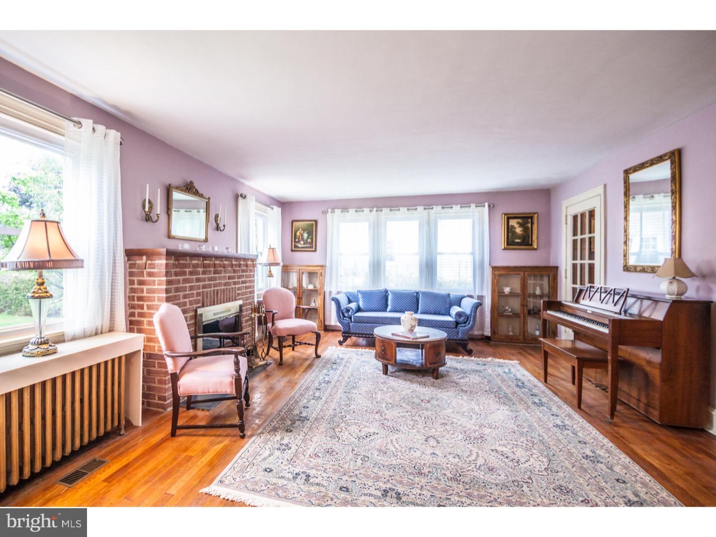 1131 Old Lancaster Road Berwyn, PA 19312 - Photo 4 of 23 Living Room