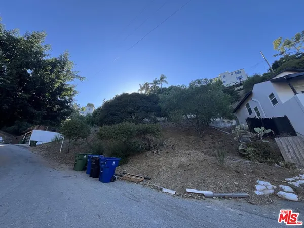 $239,000 | 6905 Cahuenga Park Trail, Los Angeles, CA 90068