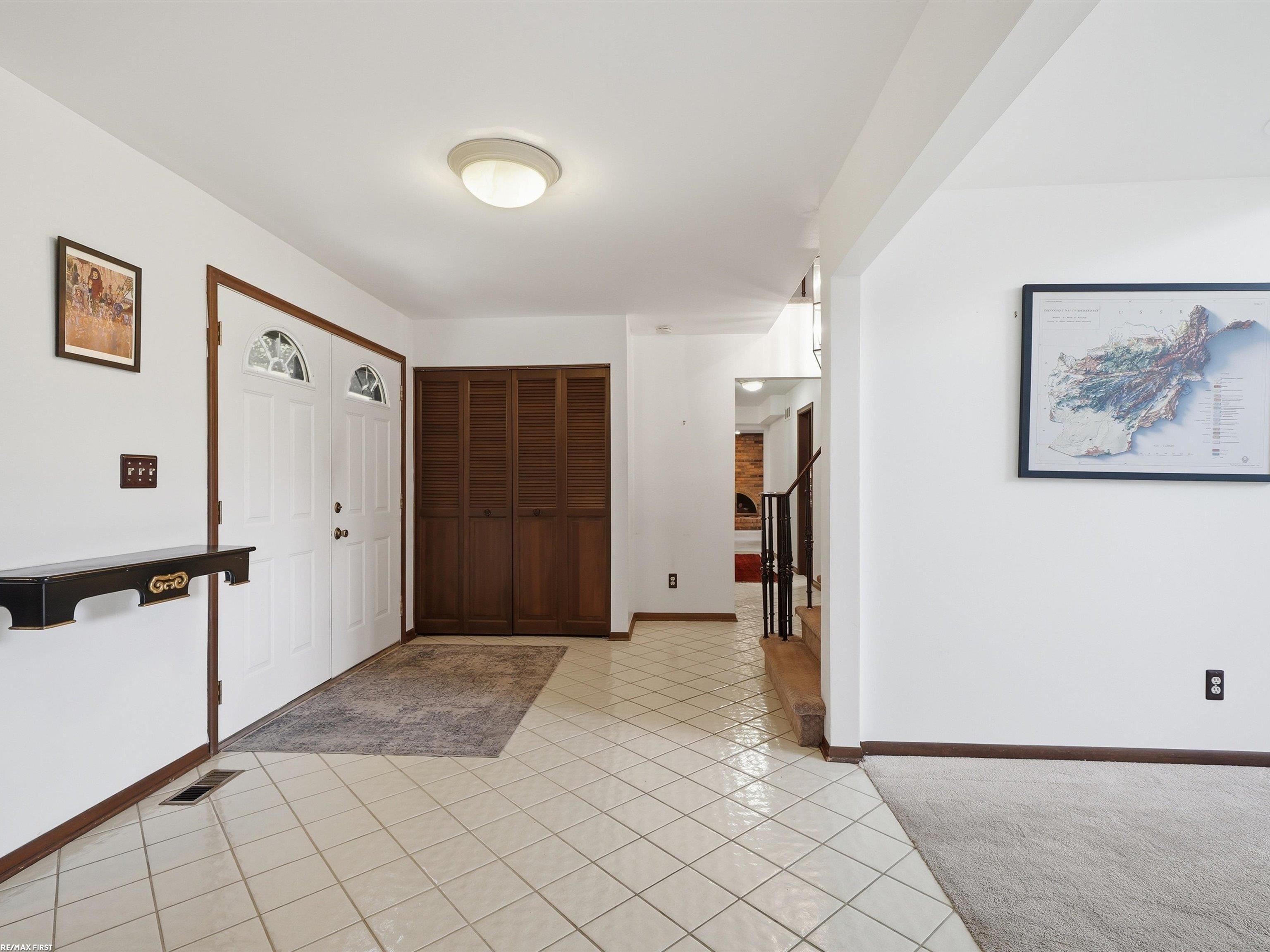 4677 Rolling Ridge Road West Bloomfield, MI 48323 - Photo 16 of 76