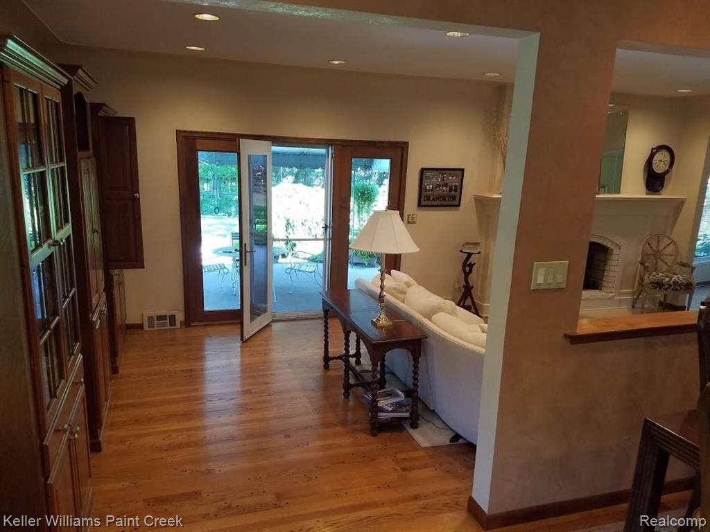 2210 Kingsford Road Rochester Hills, MI 48309 - Photo 13 of 34