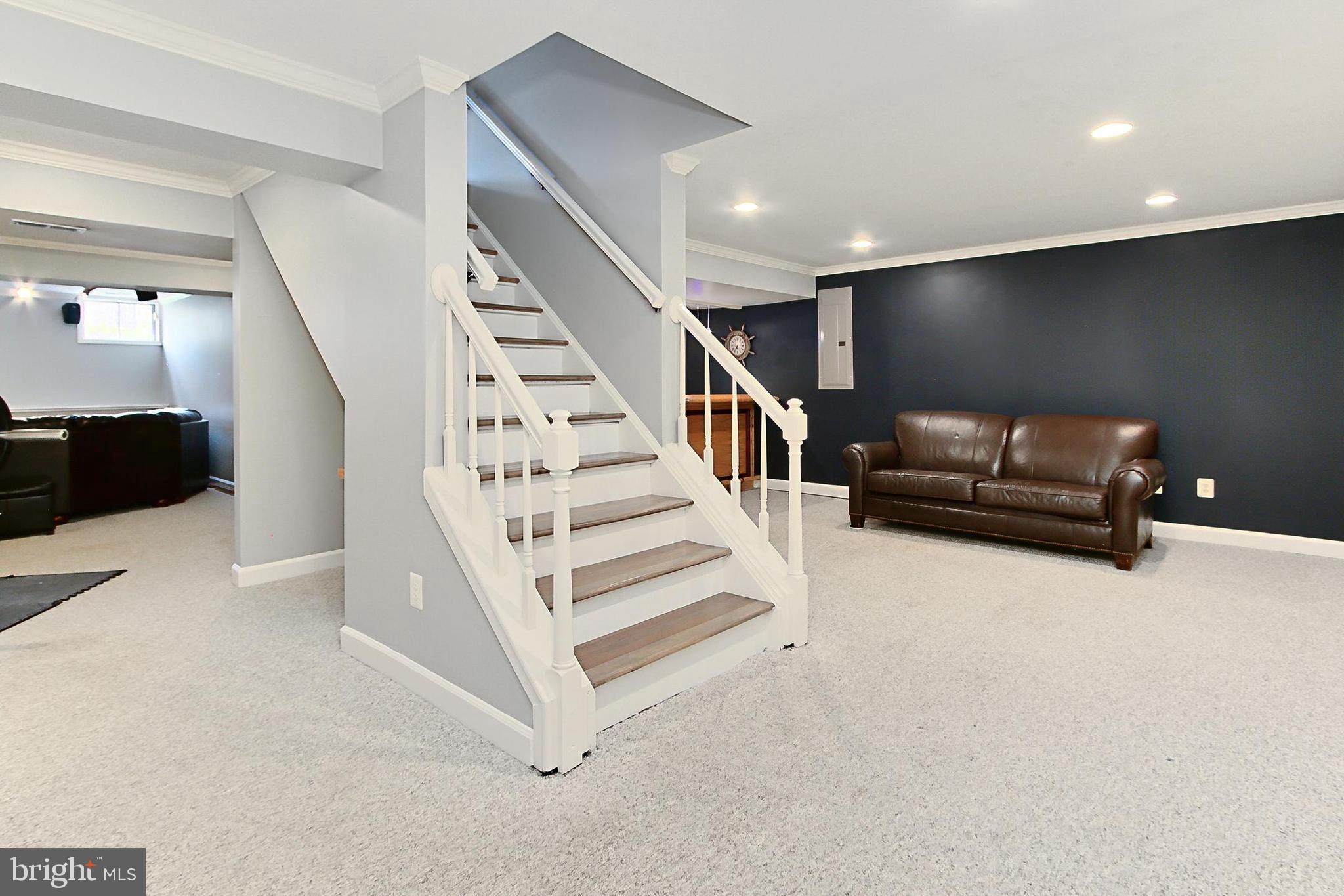 6306 Lee Forest Path Centreville, VA 20120 - Photo 33 of 49 a view of entryway and hall