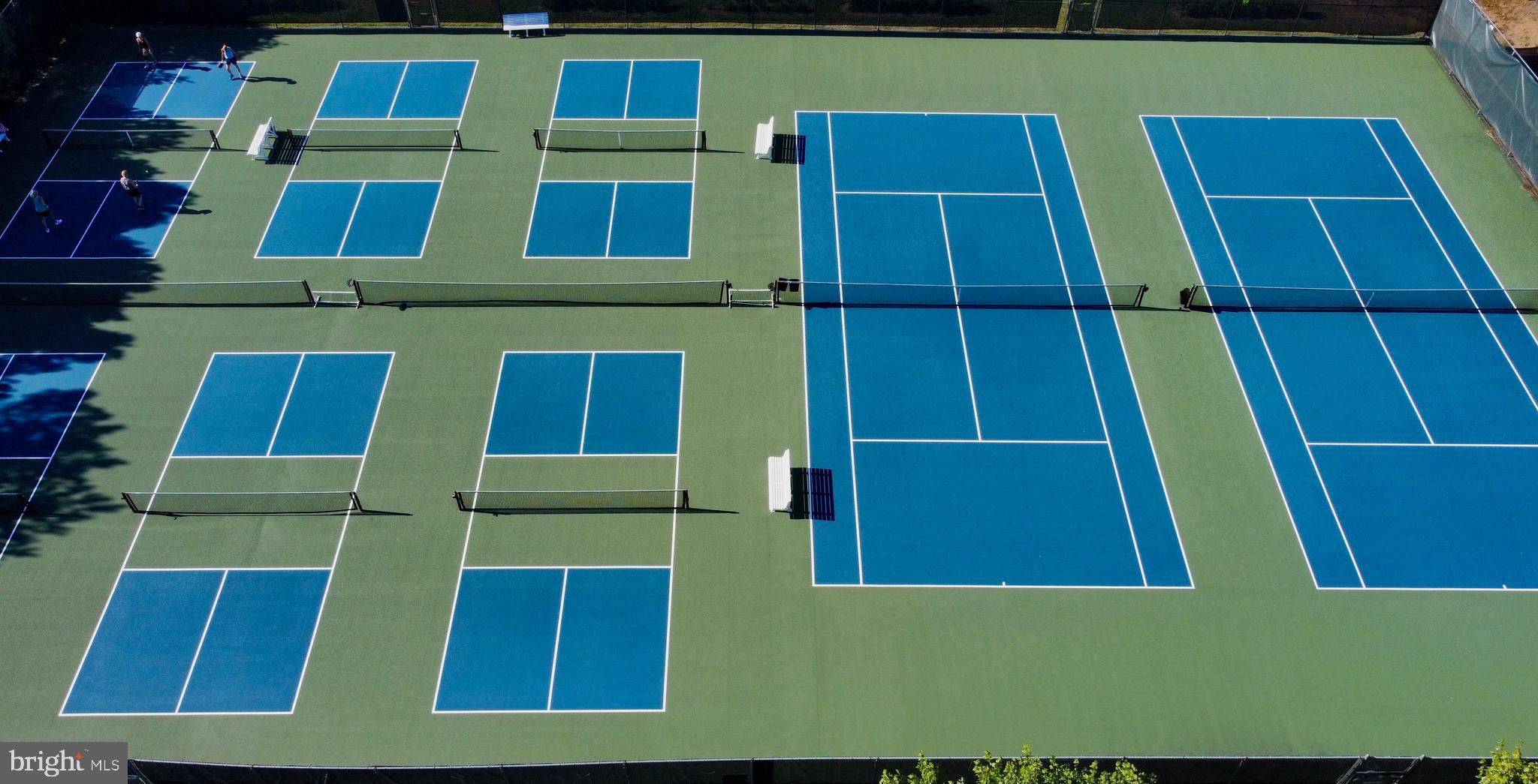 6306 Lee Forest Path Centreville, VA 20120 - Photo 48 of 49 a view of an outdoor space
