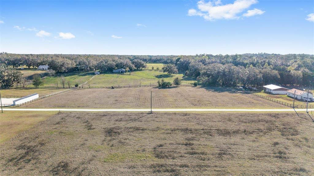56 Northwest Court Road Reddick, FL 32686 - Photo 14 of 25 a view of a yard