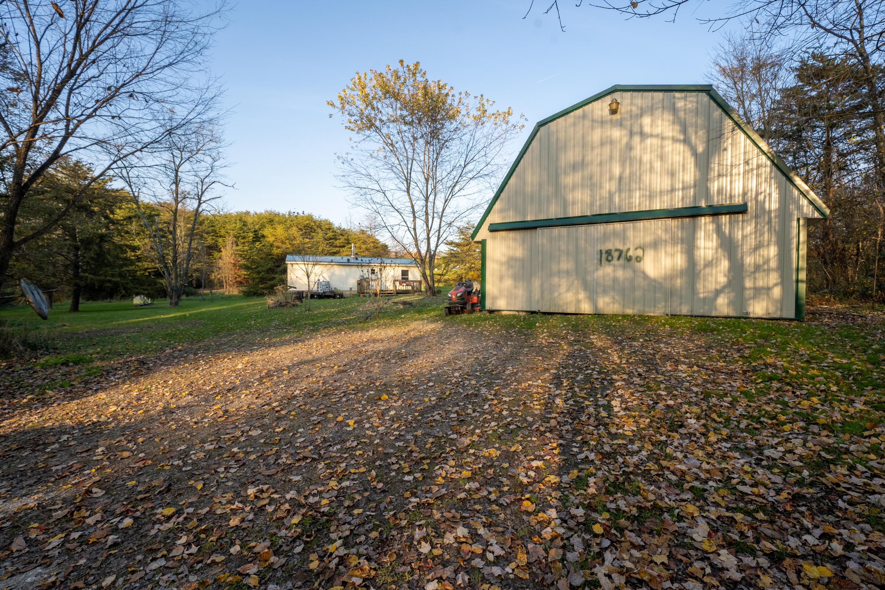 18762 Griffith Road Logan, OH 43138 - Photo 4 of 32 DSC04488-HDR