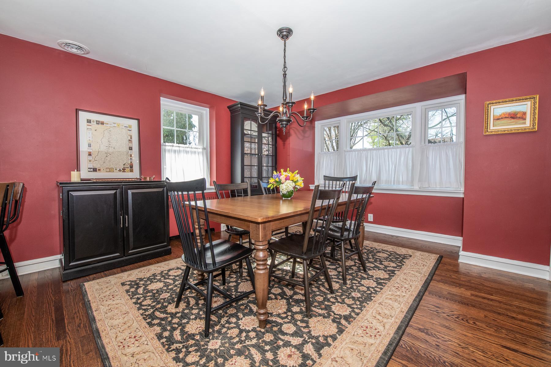 129 Henley Road Wynnewood, PA 19096 - Photo 12 of 43 Colorful Dining Room