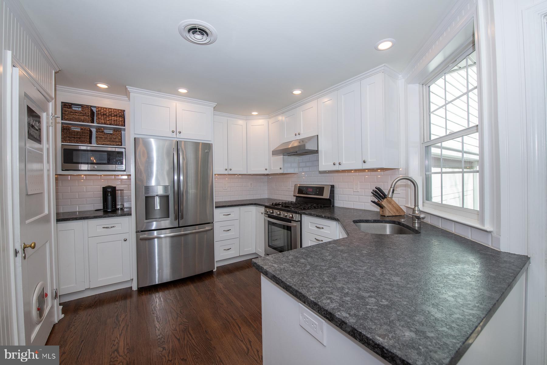 129 Henley Road Wynnewood, PA 19096 - Photo 13 of 43 New Custom Kitchen