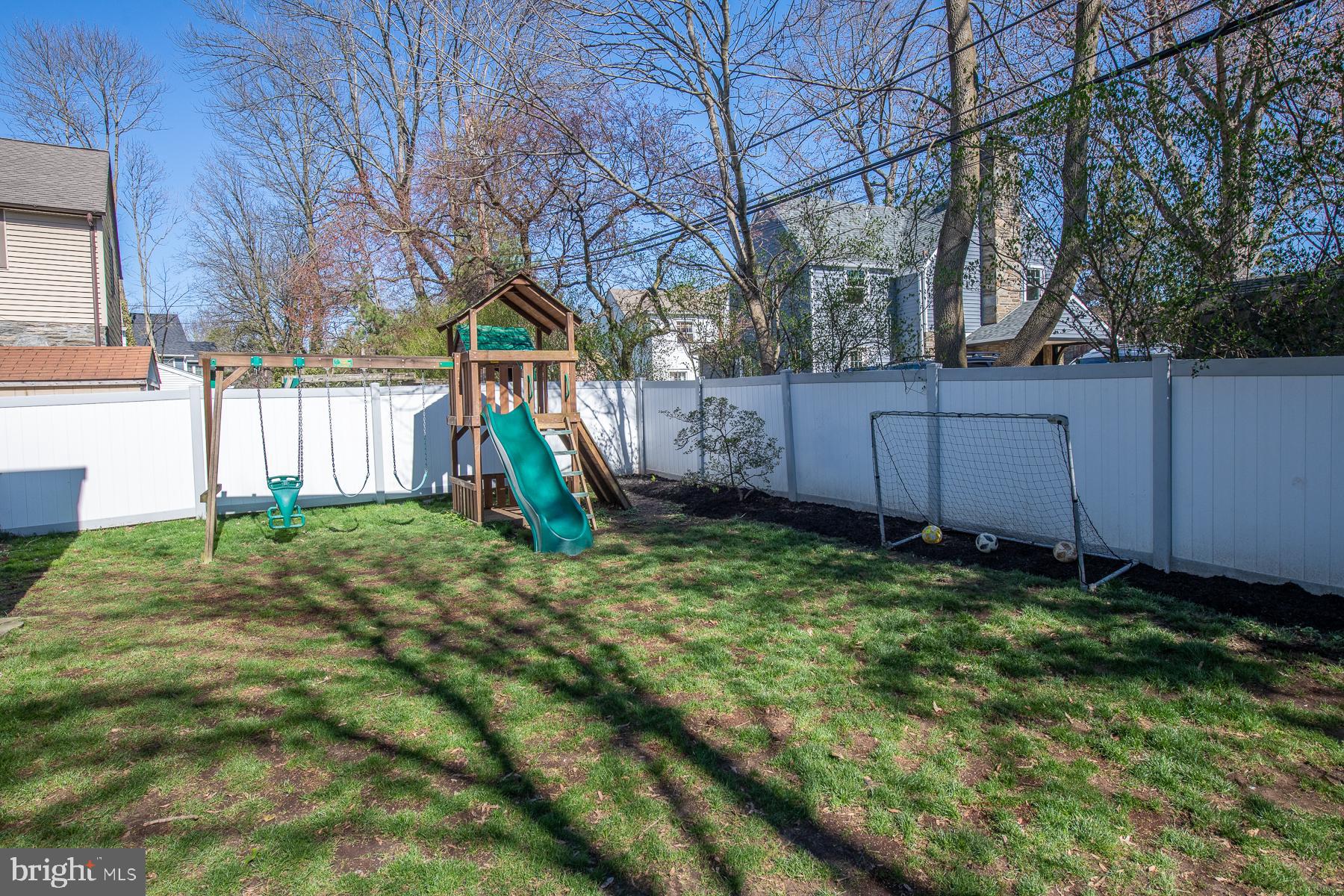 129 Henley Road Wynnewood, PA 19096 - Photo 21 of 43 More YARD!