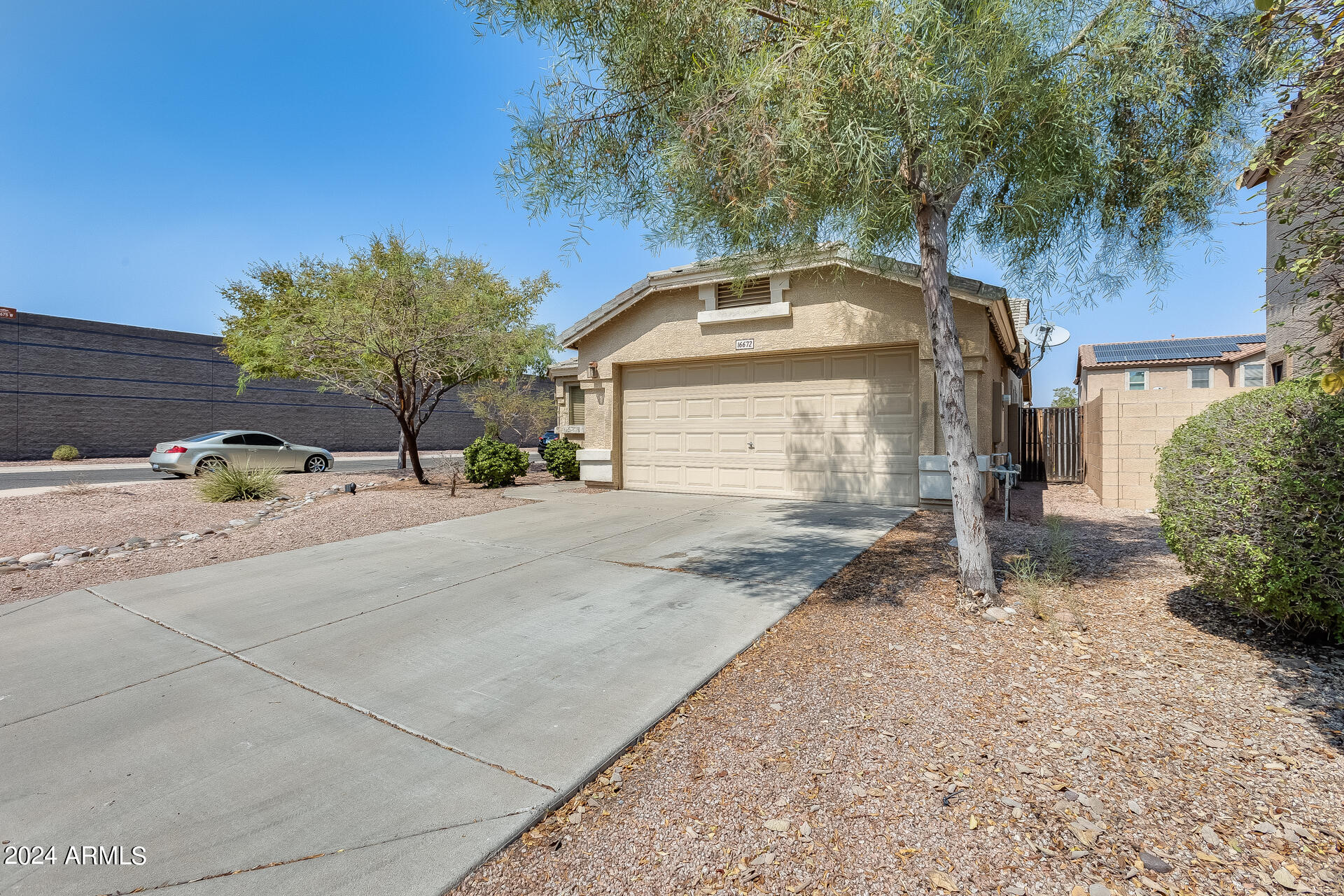16672 West Rimrock Street Surprise, AZ 85388 - Photo 6 of 39
