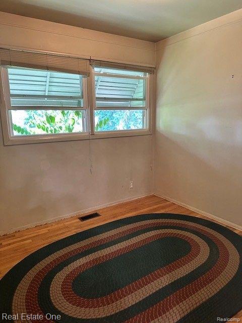 47410 Roland Street Utica, MI 48317 - Photo 5 of 25