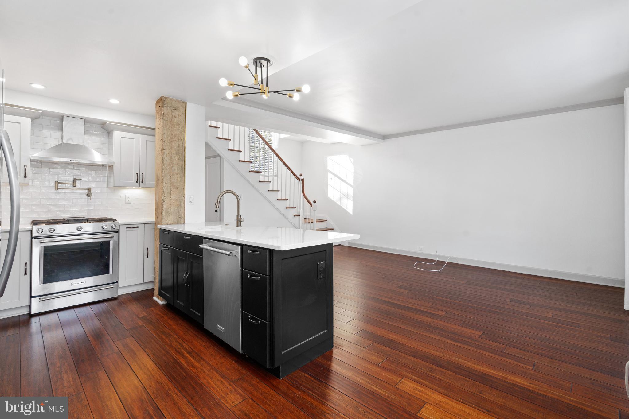 3124 Wellington Road Alexandria, VA 22302 - Photo 9 of 32 Gallery Image 9