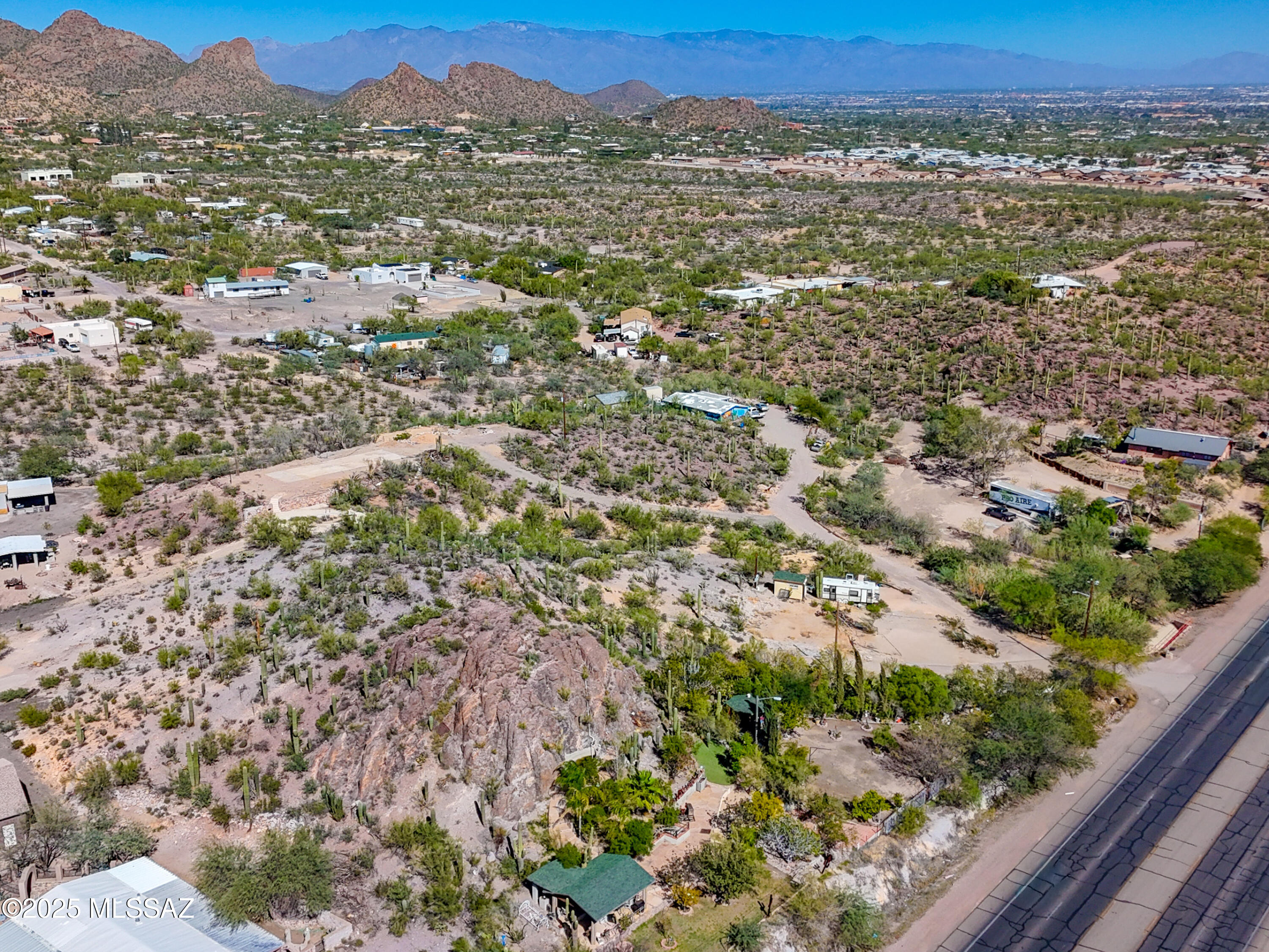 3930 West Valencia Road Tucson, AZ 85746 - Photo 8 of 20 DJI_20251029131024_0297_D