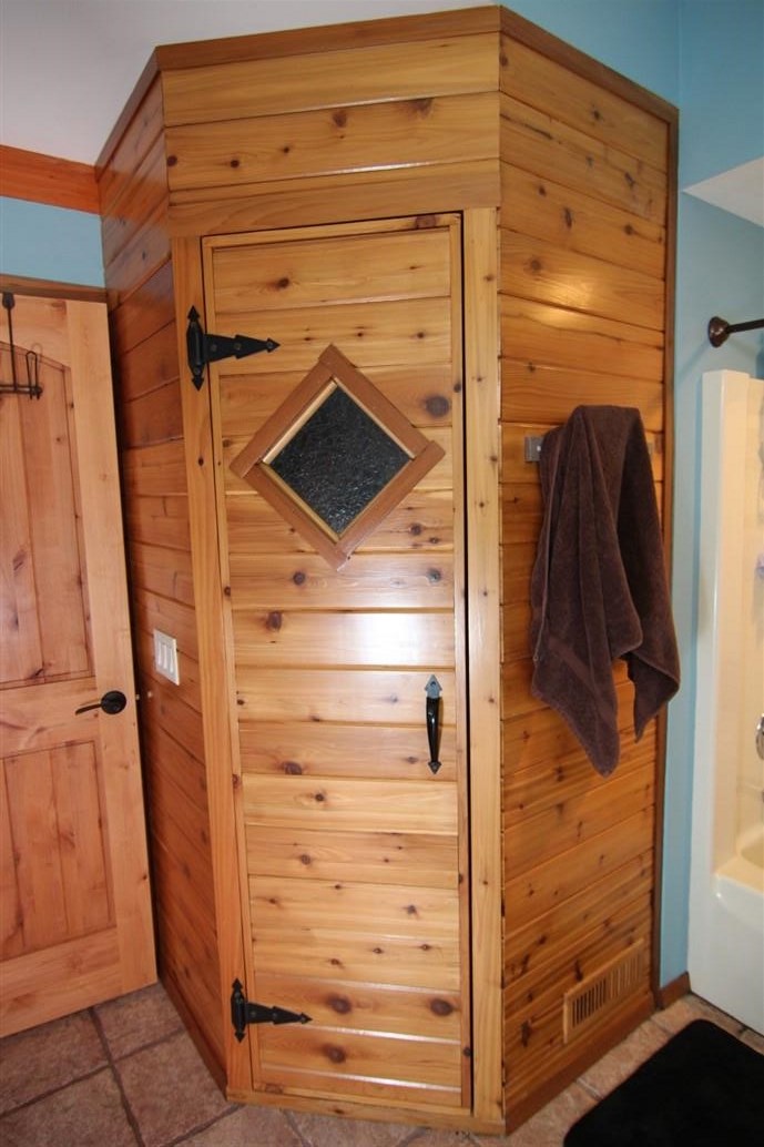 6492 Fitzgerald Road Rockford, IL 61102 - Photo 35 of 44 a view of walk in closet