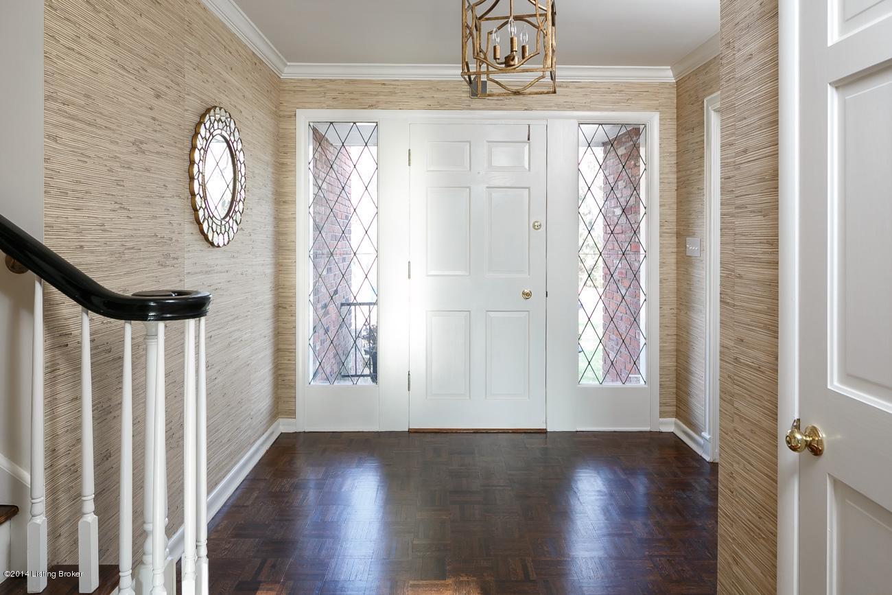5704 Apache Road Louisville, KY 40207 - Photo 2 of 34 RealTourCast - J Stough - Appache 2 (18