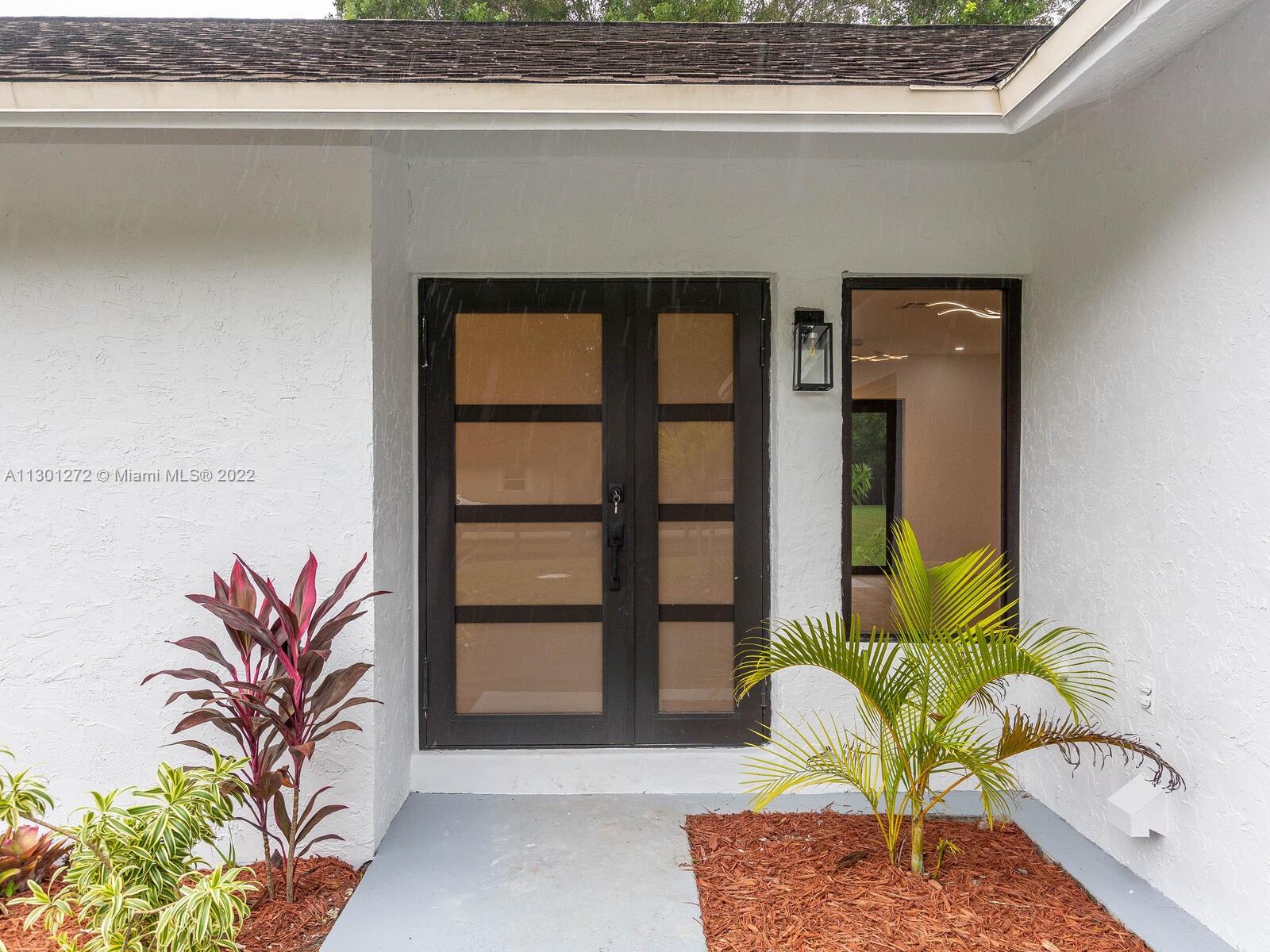 5521 Southwest 164th Terrace Southwest Ranches, FL 33331 - Photo 6 of 72 Gallery Image 6