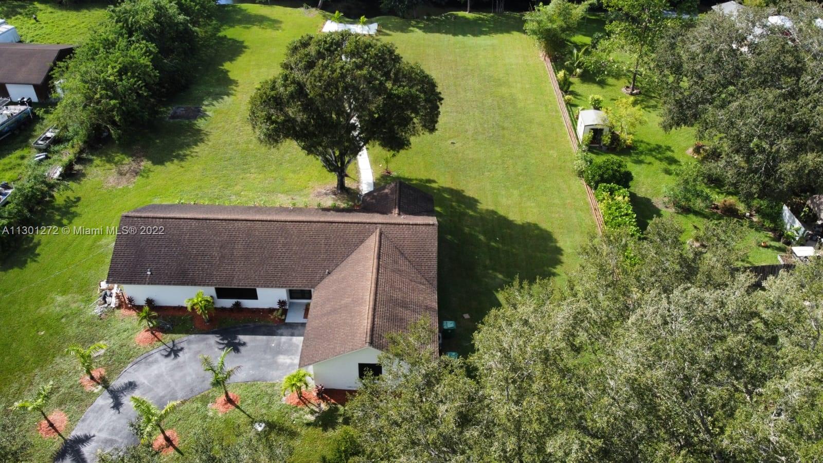 5521 Southwest 164th Terrace Southwest Ranches, FL 33331 - Photo 68 of 72 Gallery Image 68