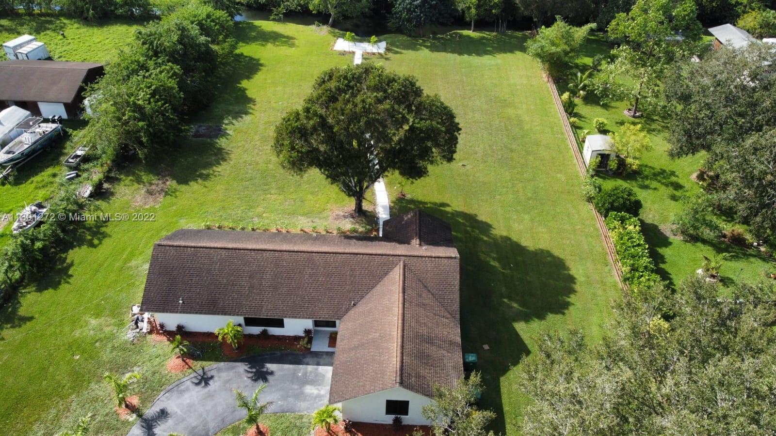 5521 Southwest 164th Terrace Southwest Ranches, FL 33331 - Photo 70 of 72 Gallery Image 70