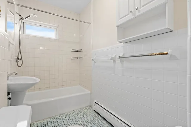 $3,600 | 37 Calvin Street, Unit 2, Somerville, MA 02143