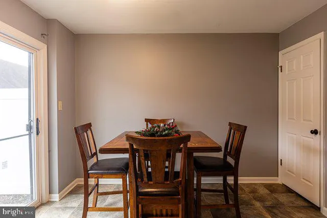 $220,000 | 1938 Clinton Avenue, Chambersburg, PA 17201