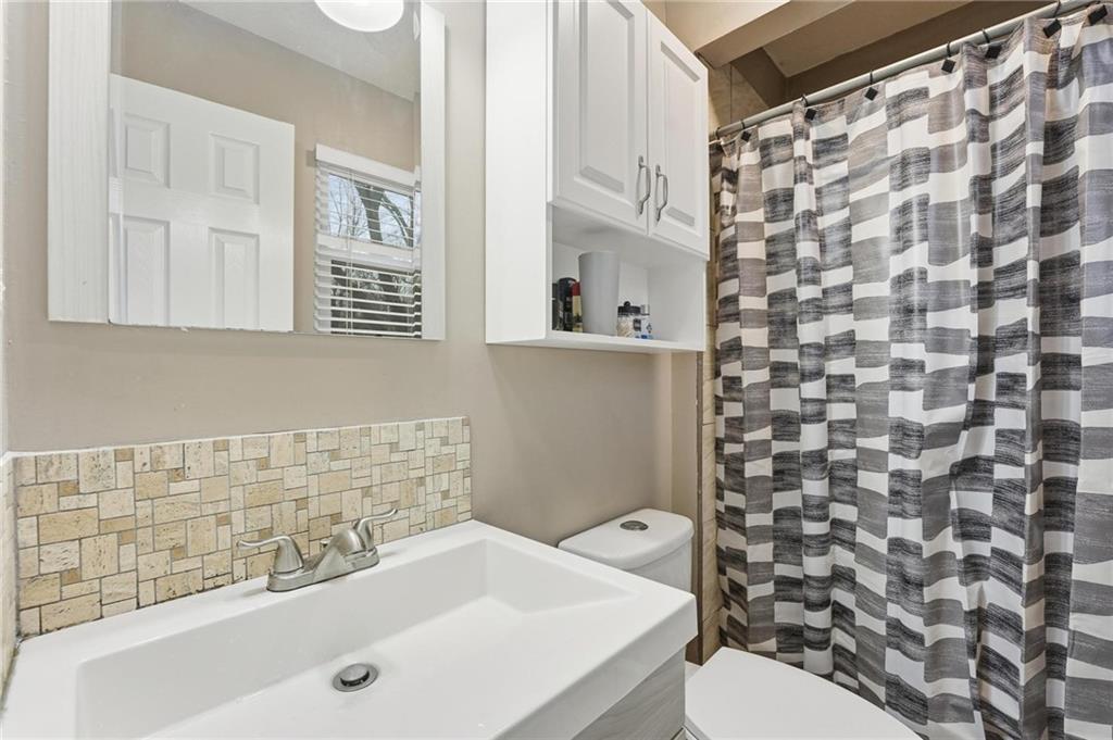 2908 Northwest Canterbury Road Blue Springs, MO 64015 - Photo 14 of 31