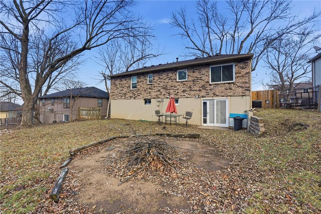 2908 Northwest Canterbury Road Blue Springs, MO 64015 - Photo 27 of 31