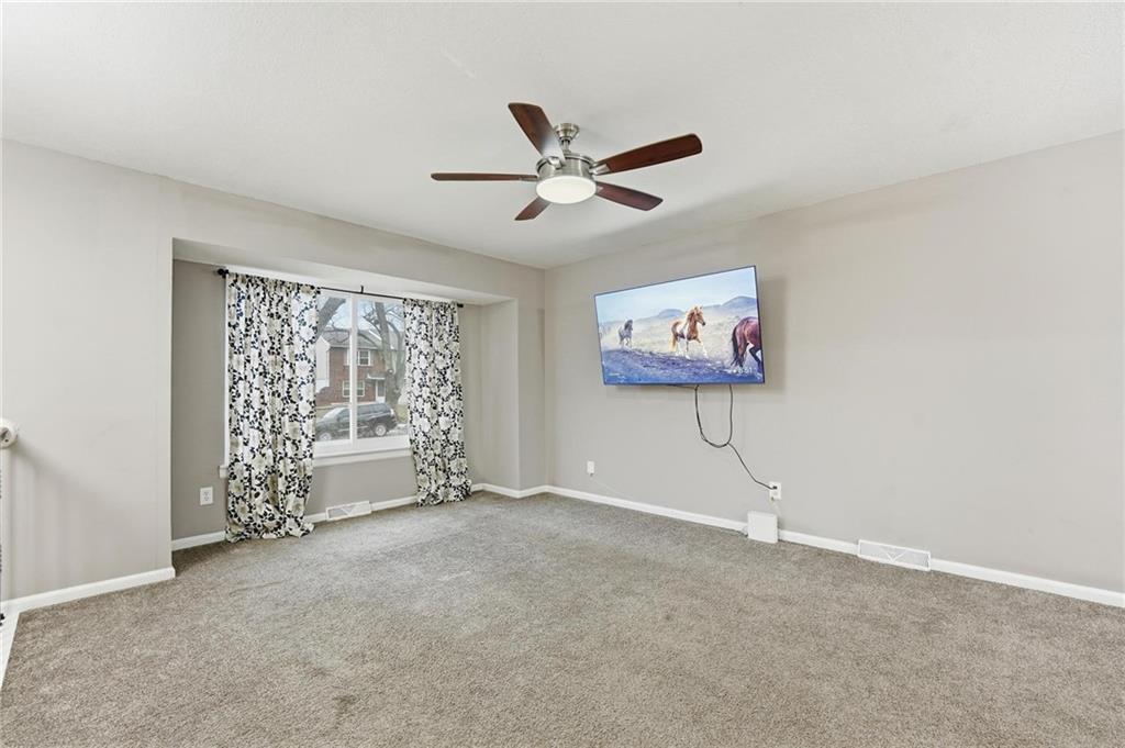 2908 Northwest Canterbury Road Blue Springs, MO 64015 - Photo 5 of 31