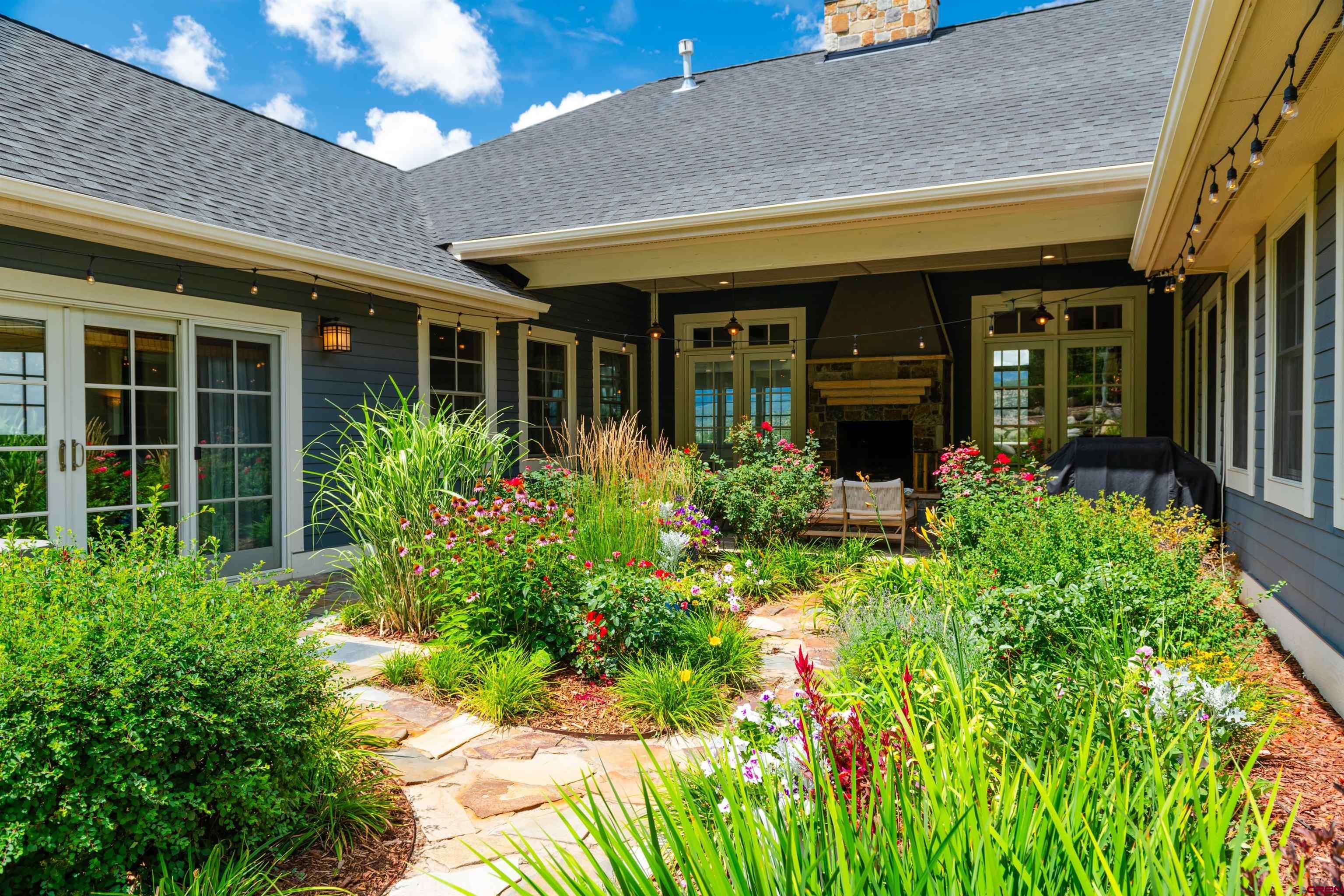 22 Kennebec Drive Durango, CO 81301 - Photo 31 of 34 front view of a building