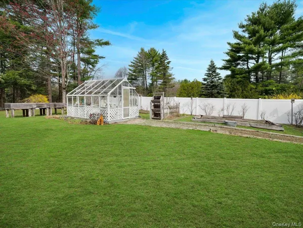 $565,000 | 8 Coriander Drive, Fort Edward, NY 12828