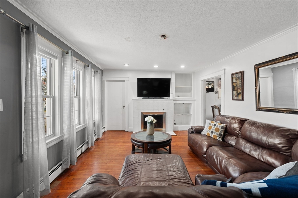 18 Larchwood Road Methuen, MA 01844 - Photo 9 of 32 Gallery Image 9