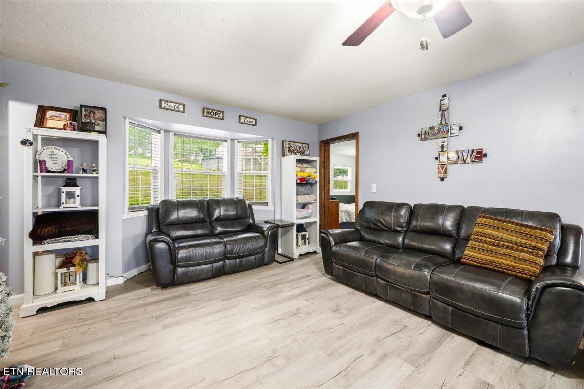 216 Mountain Road New Tazewell, TN 37825 - Photo 12 of 44 12-216 Mountain Rd