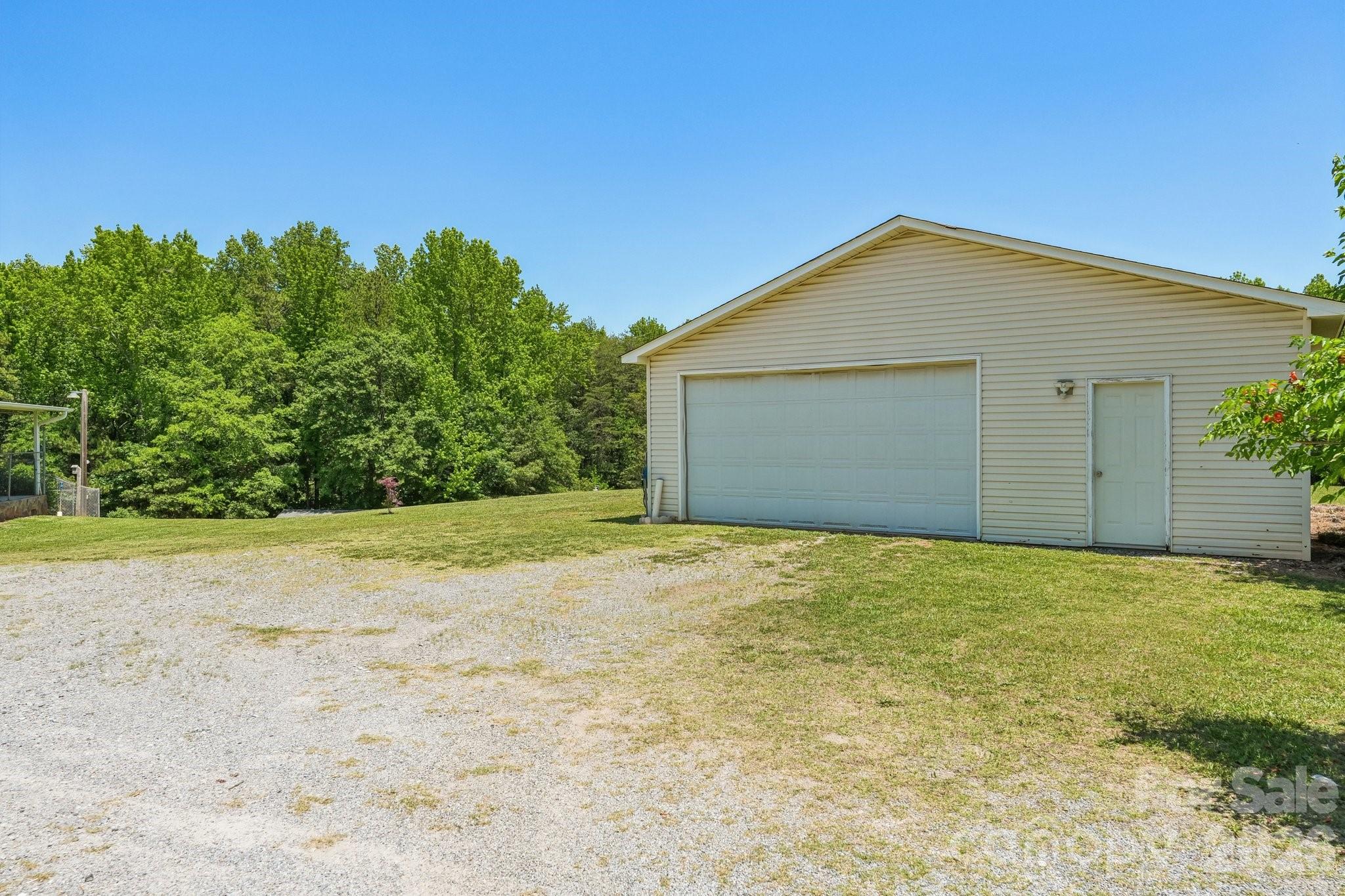 160 Allison Road Gaffney, SC 29341 - Photo 13 of 48