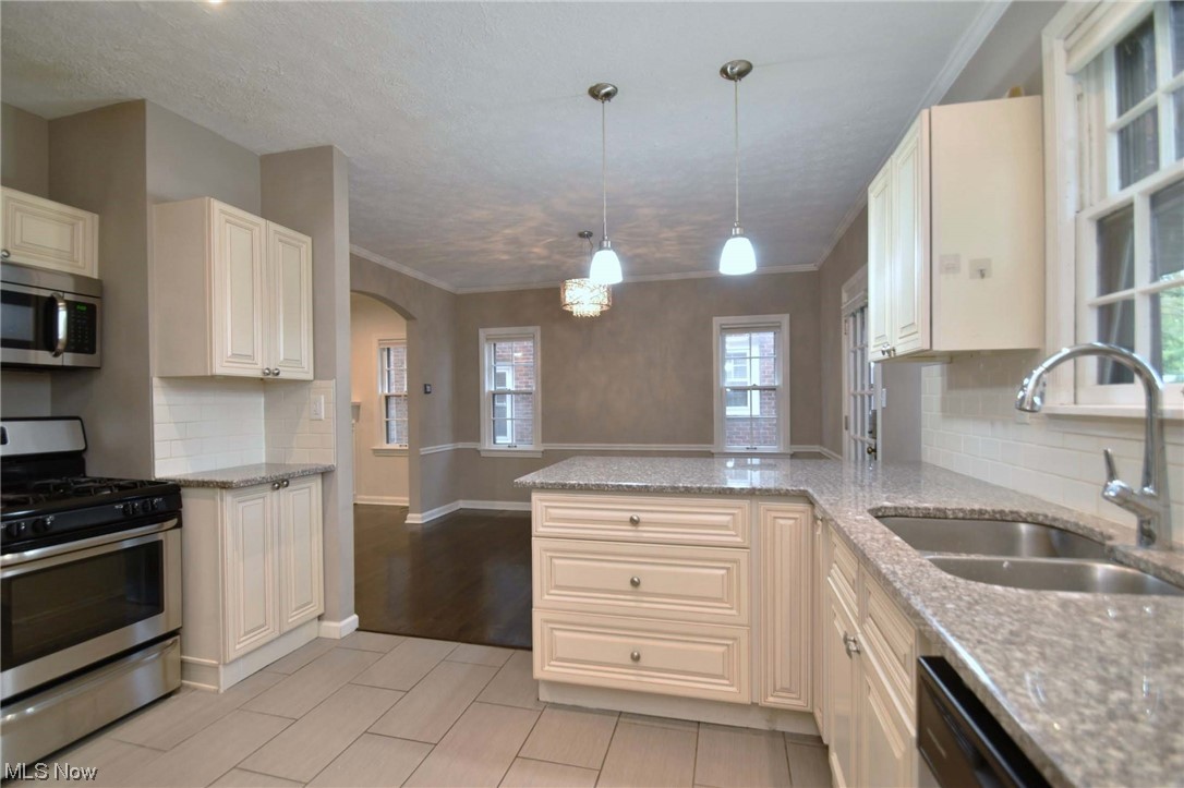 3661 Gridley Road Beachwood, OH 44122 - Photo 14 of 30