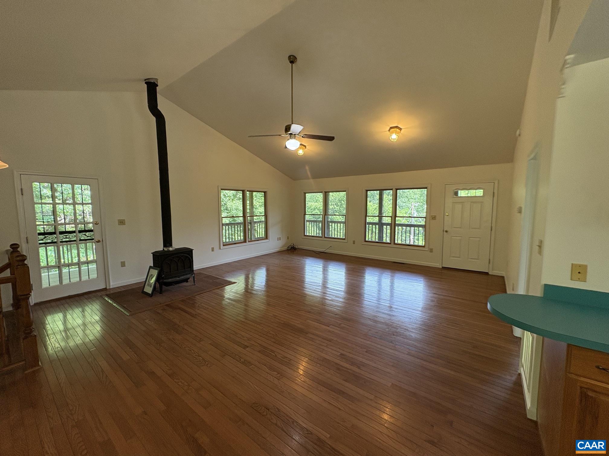 4893 Weakley Hollow Road Syria, VA 22743 - Photo 4 of 25 Main residence living area